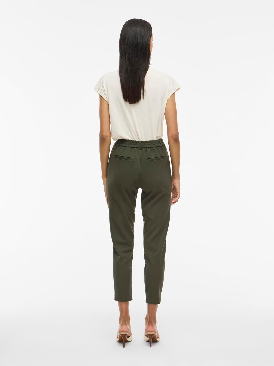 model_shot-back